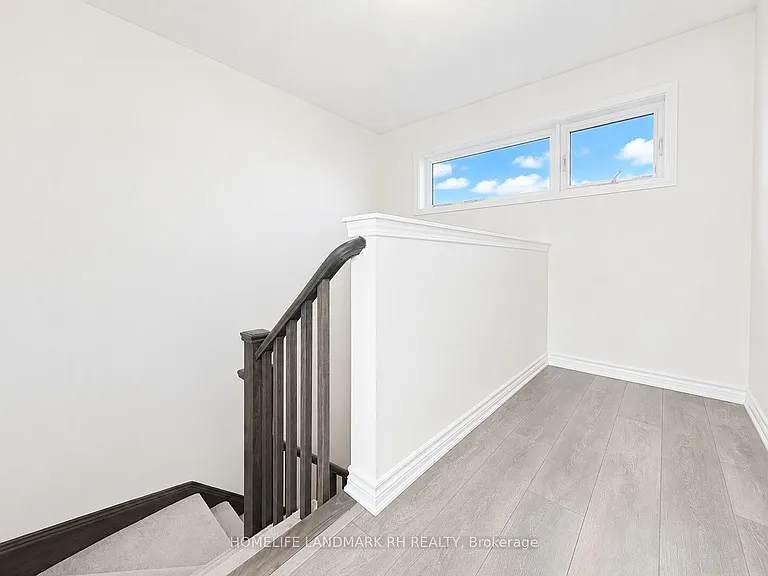19 Edward Lennox St — Photo 23