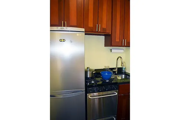 Rented by Dynamik Realty | media 8