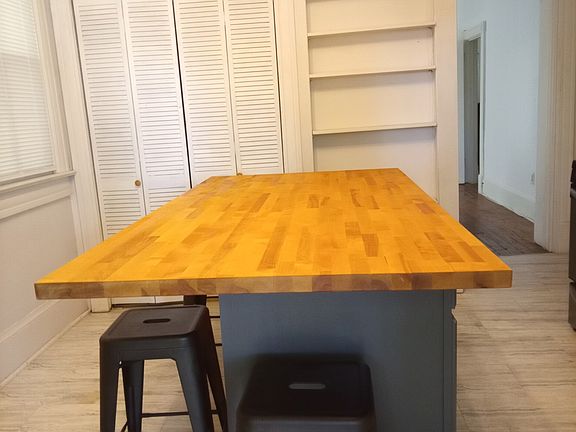 Kitchen Island with counterheight bar stools