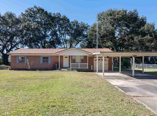 3525 Oakcalla Dr, Pensacola, FL 32526