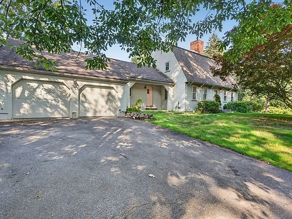 2nd image of 36 Woodland Rd