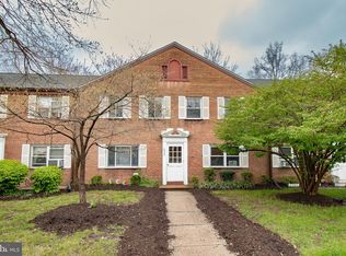 2906 16th Rd S #2906A, Arlington, VA 22204