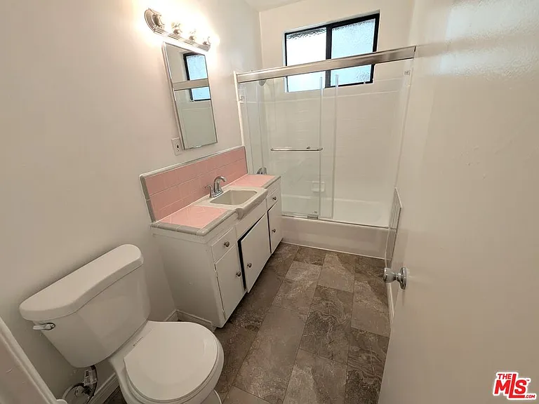 422 Arnaz Dr #4 — Photo 3