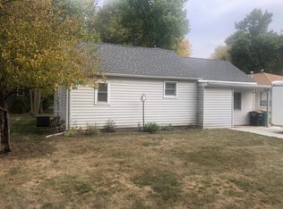 214 E 3rd St, Lake Park, IA 51347