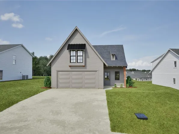 12 Firefly Ln, Opelika, AL 36804