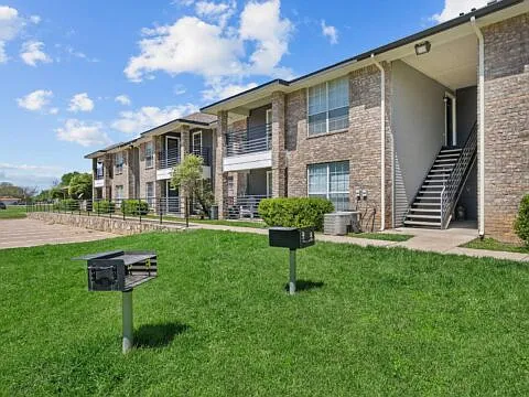 Henderson Place — Photo 16