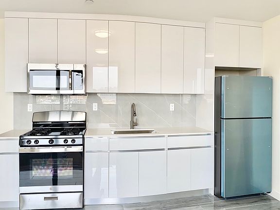 3rd image of 1705 E 17th St #26