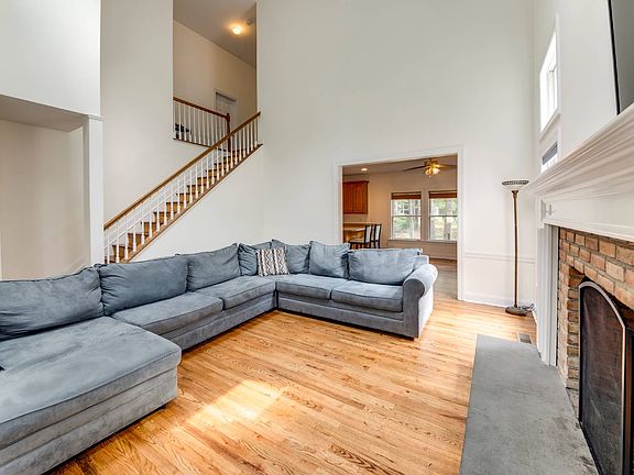 2nd image of 13 Wood Lot Ln