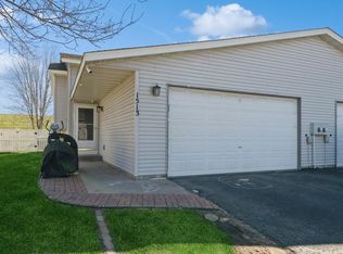 1513 McIntosh Cir, Shakopee, MN 55379