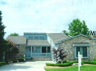 191 Park Island Dr, Lake Orion, MI 48362