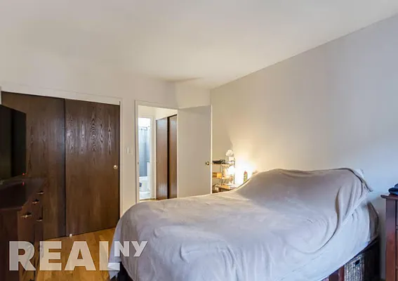 Rented by REAL New York | media 40