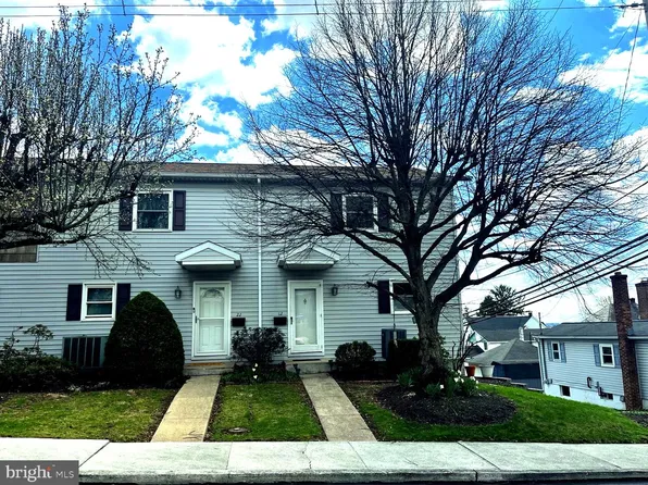 12 E Poplar St, Palmyra, PA 17078