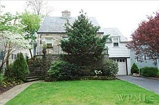 5th image of 10 Stebbins Ave