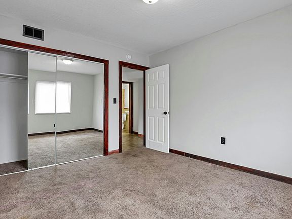 3rd image of 454 E 16th Ave APT A