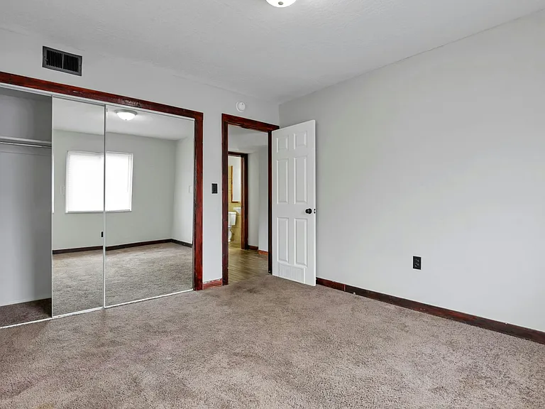 454 E 16th Ave #A — Photo 3