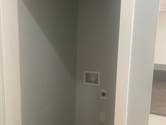 4th image of 39448 Bluffside Way #B