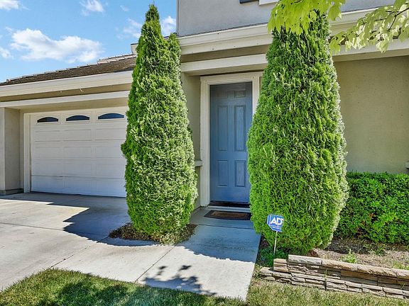5th image of 1620 Courtyard Dr