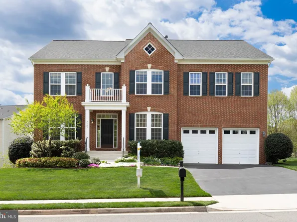 7507 Red Hill Dr, Springfield, VA 22153