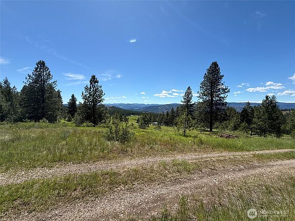 2nd image of 5 Hidden Spring Ranch Road