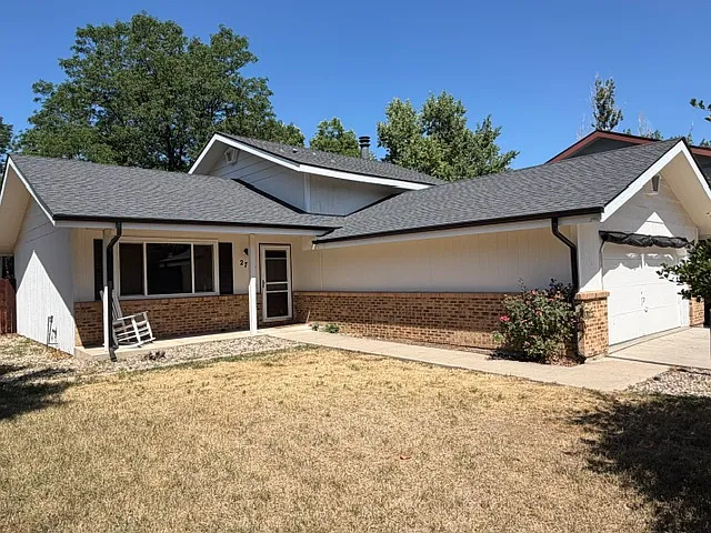 2737 Sagebrush Dr — Photo 2
