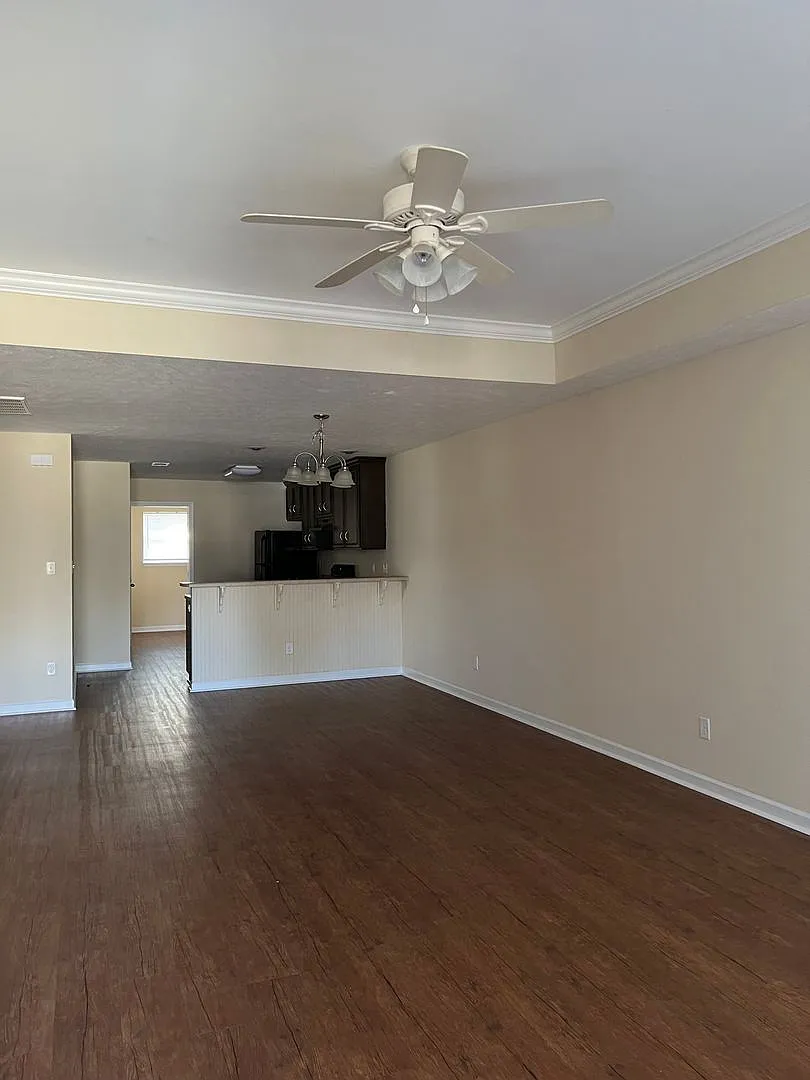 Magnolia Ct., 105-A — Photo 2