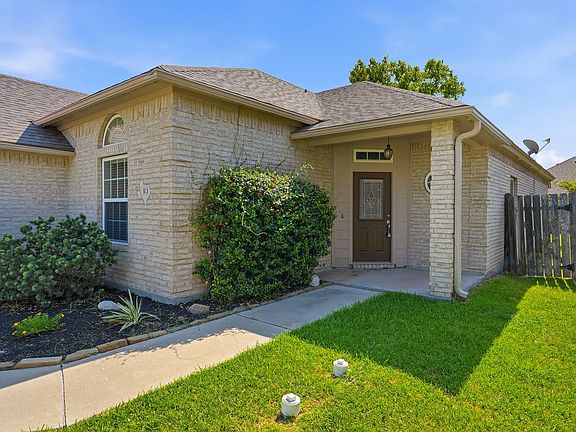 3rd image of 313 San Rafael Dr