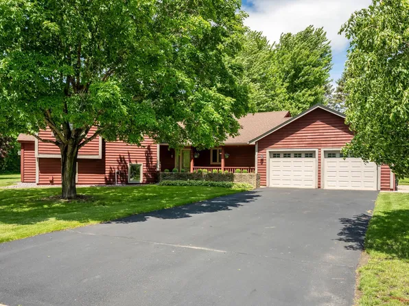 203 Woodduck Cir, Delano, MN 55328
