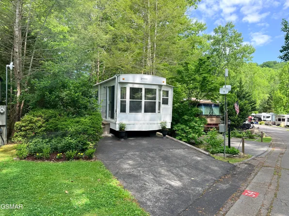 4229 E Pkwy #34, Gatlinburg, TN 37738