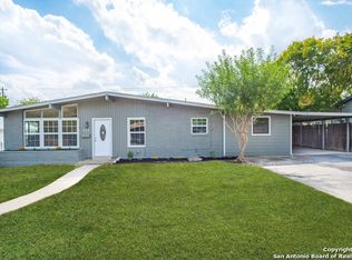450 Sprucewood Ln, San Antonio, TX 78216