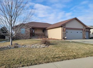 406 Ruth St, Yankton, SD 57078