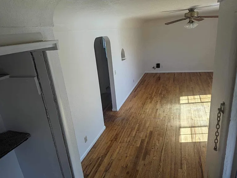 414 W Pueblo St — Photo 10