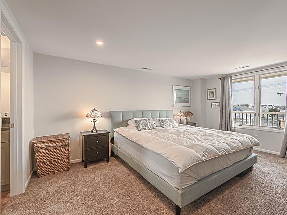 5th image of 3007 Bayshore Ave Unit 12