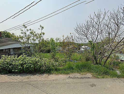 2nd image of 279 3rd St