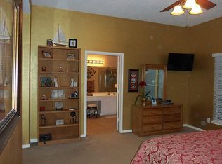 5102 Pin Oak Dr, Pasadena, TX 77505