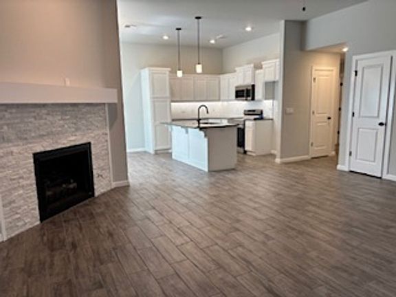 4th image of 1024 SE 16th St