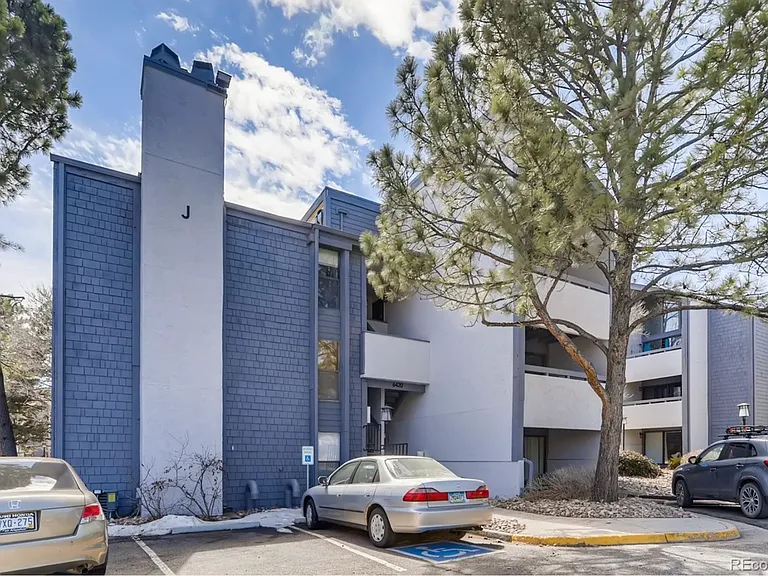 6420 S Dayton St #J2 — Photo 2