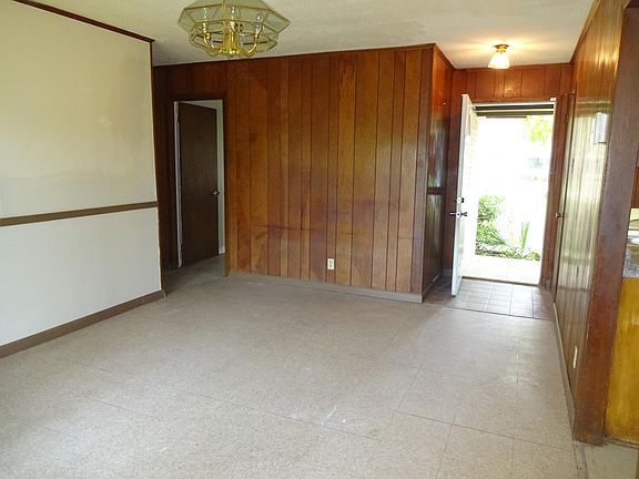 LivingRoom facing towards front door