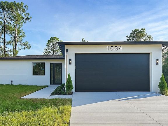 2nd image of 1034 Alcalde St