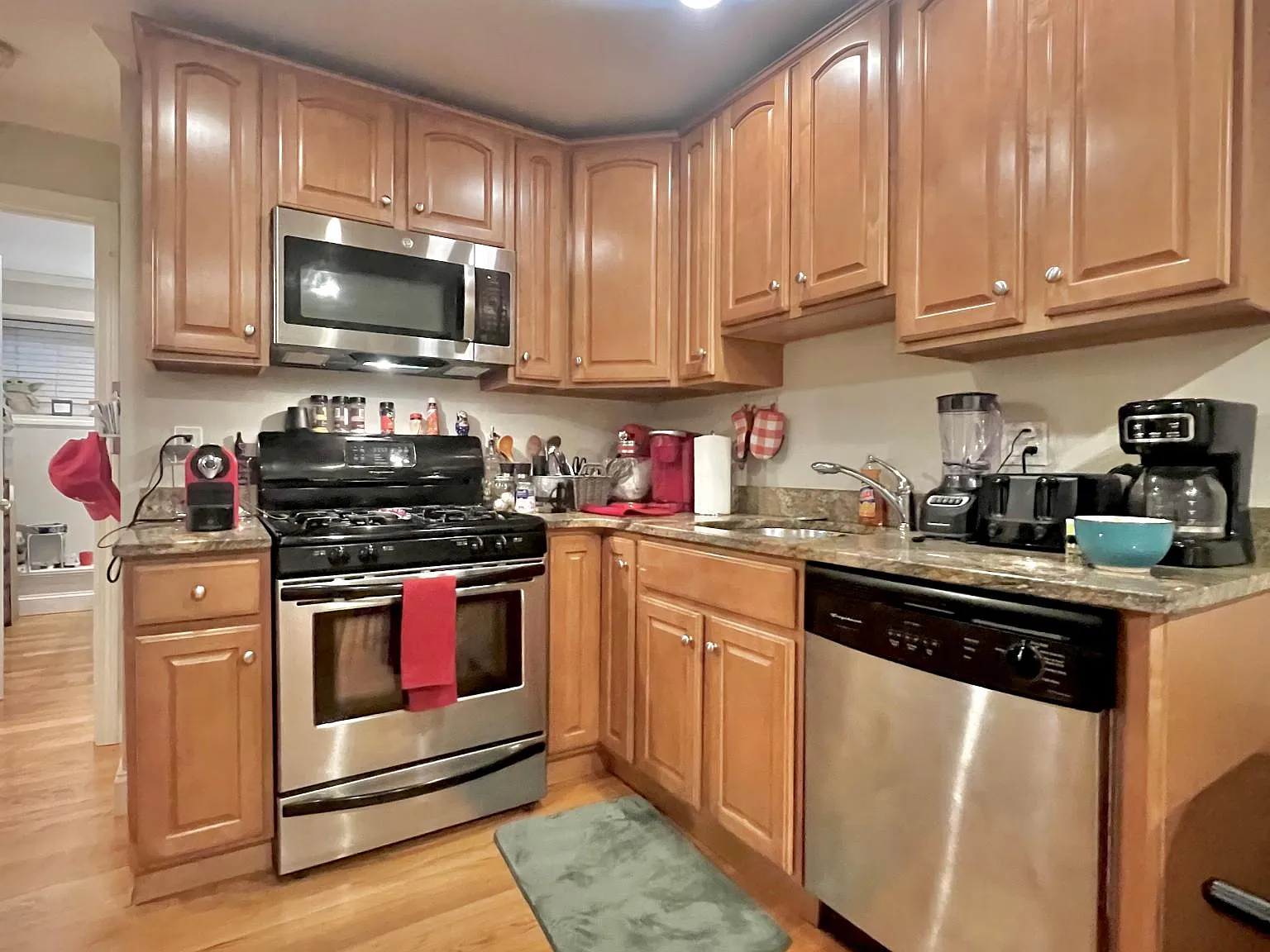 1 bed, 450 sqft, $2,600 — Photo 3