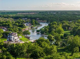 102 Rio Azul, Seguin, TX 78155