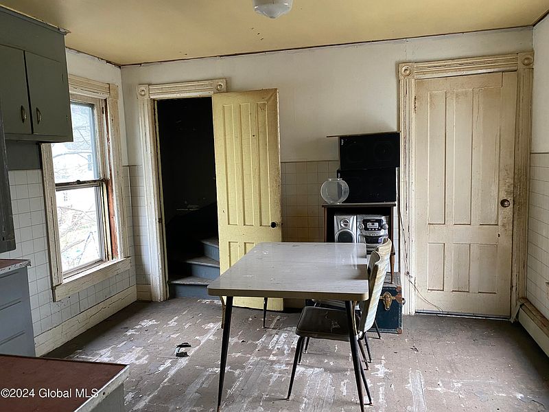 2nd image of 7 Mason Street