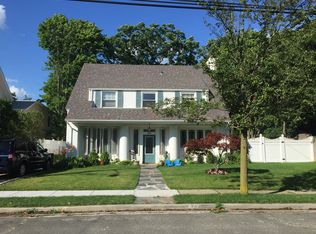 114 Linden St, Woodmere, NY 11598