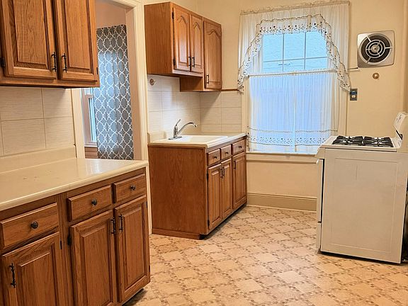 4th image of 131 78th St #1