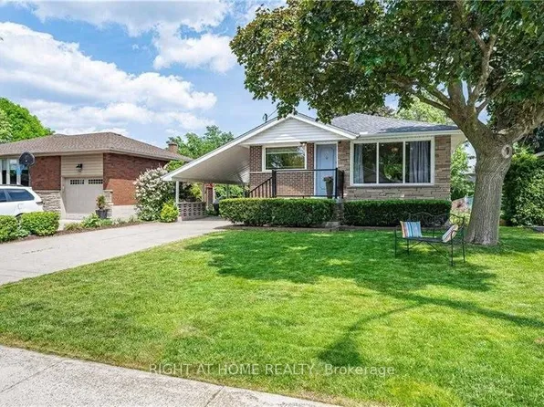 118 Briarwood Cres, Hamilton, ON L9C 4C4