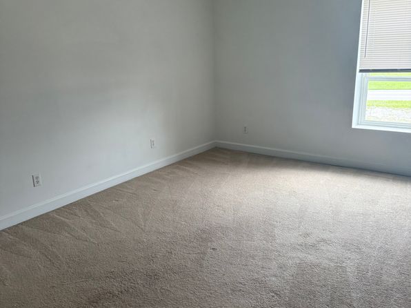 1301 Centerview Rough River Ln