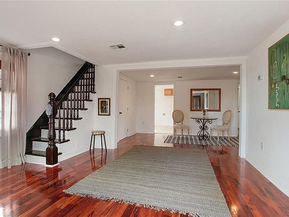 4th image of 818 Caffin Ave