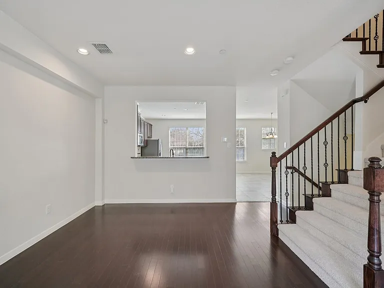 3934 Amberwood Dr — Photo 22