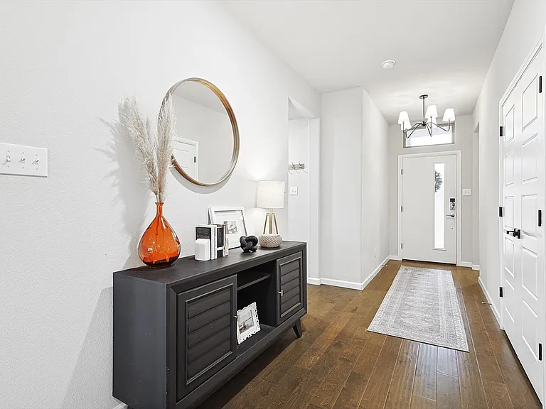 309 Ember Cir — Photo 4