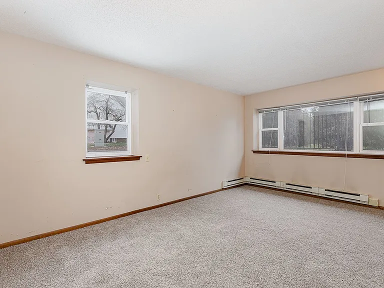 215 Birch St S — Photo 14