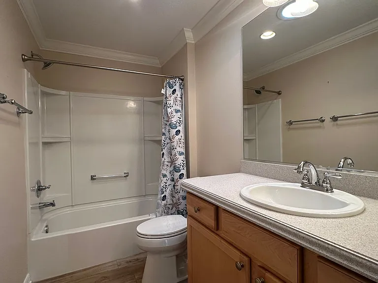 724 Yager Ln — Photo 21